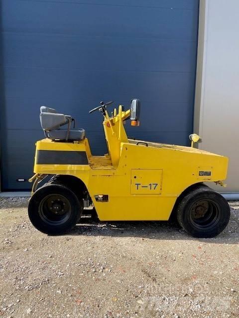 Sakai TS 160 Пневматичні катки