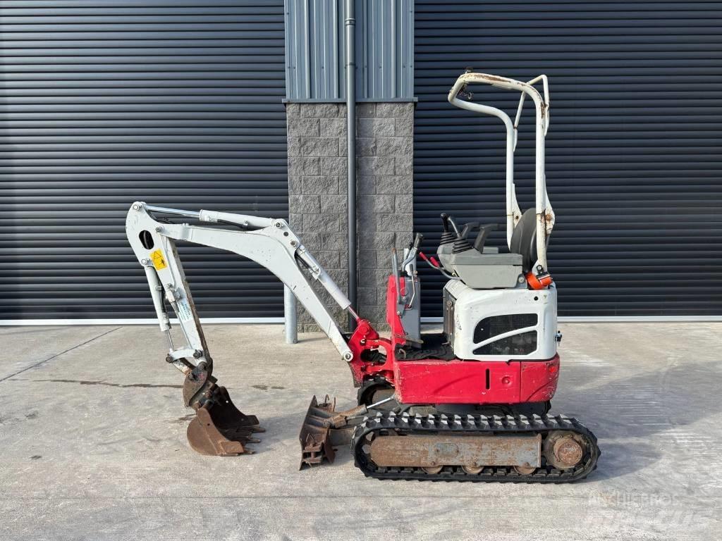 Takeuchi TB 210 R Міні-екскаватори < 7т