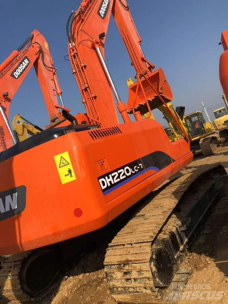 Doosan 220-7 Гусеничні екскаватори
