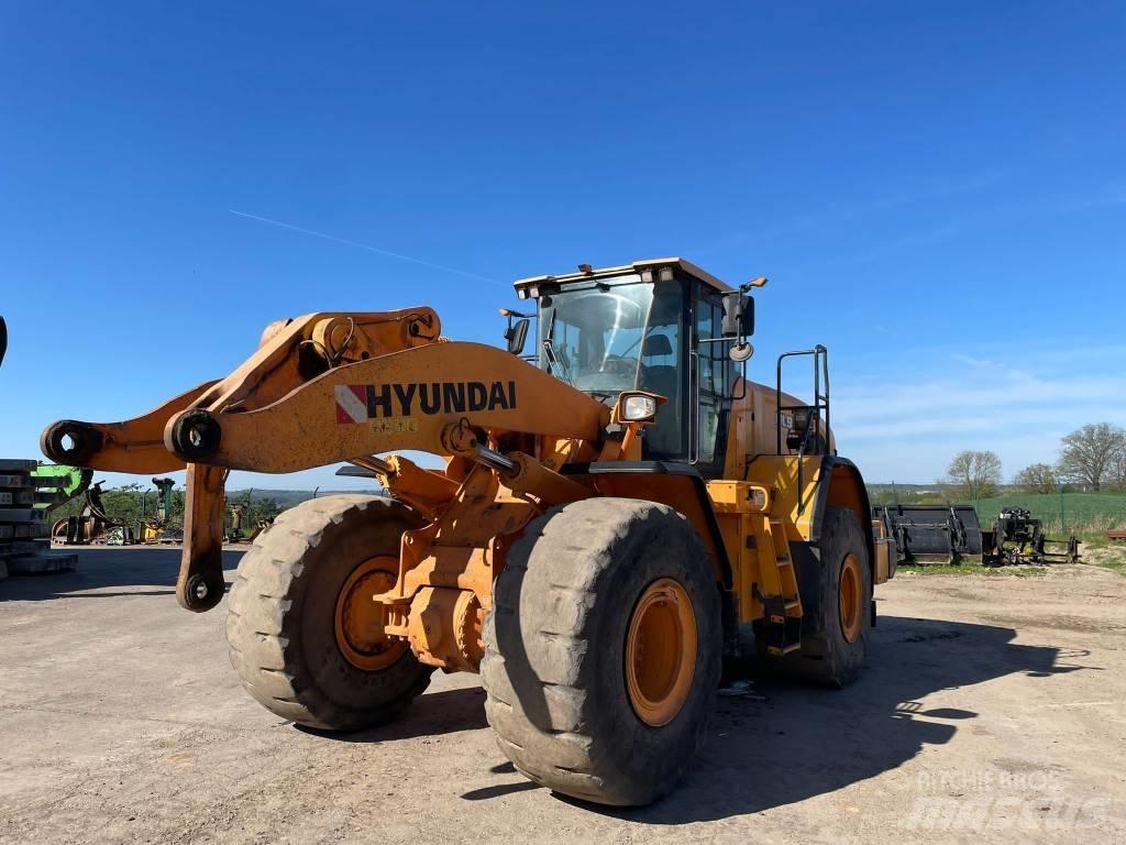 Hyundai HL 975 Фронтальні навантажувачі