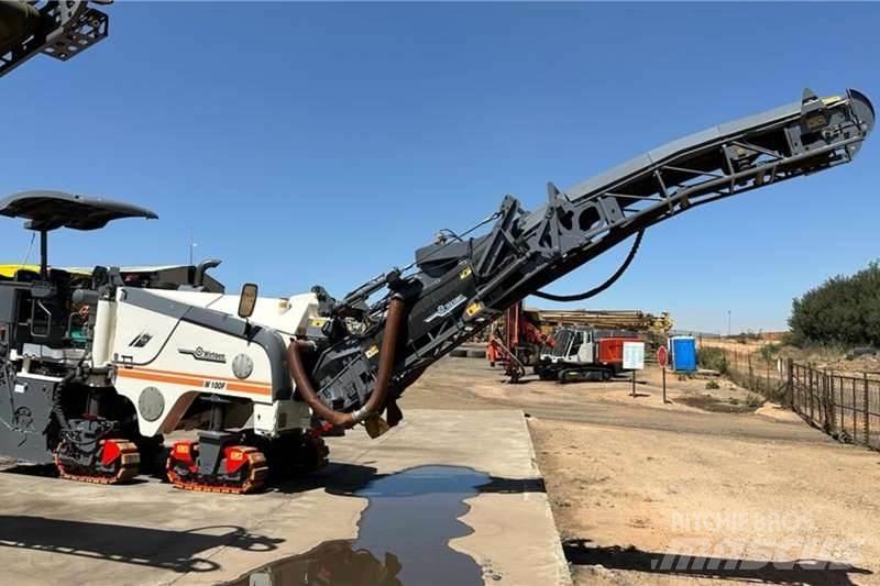 Wirtgen W100 Вантажівки / спеціальні