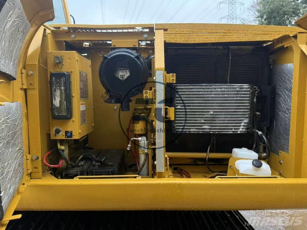 CAT 320 C L Гусеничні екскаватори