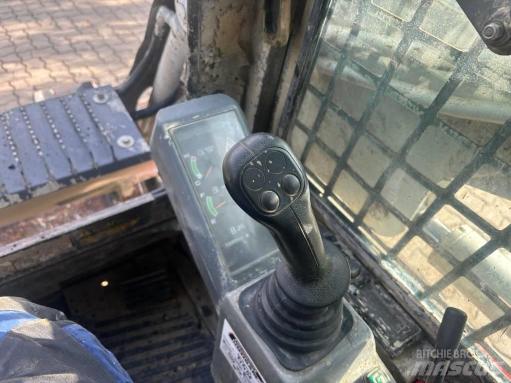 Takeuchi TL 230 Міні-навантажувачі