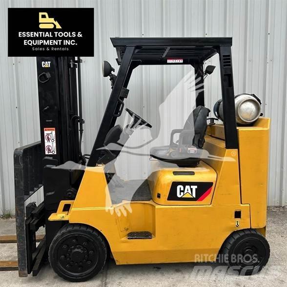 CAT GC40KSTR Дизельні навантажувачі