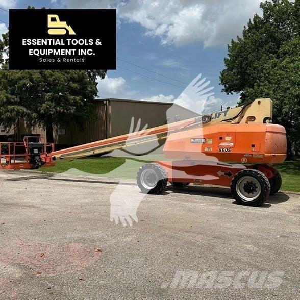 JLG 800S Телескопічні підйомники