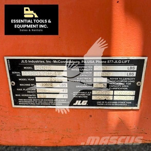 JLG 800S Телескопічні підйомники