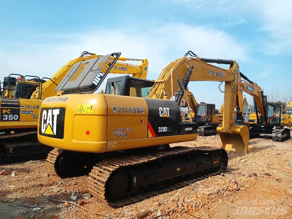 CAT 320D2 Середні екскаватори 7т. - 12т.