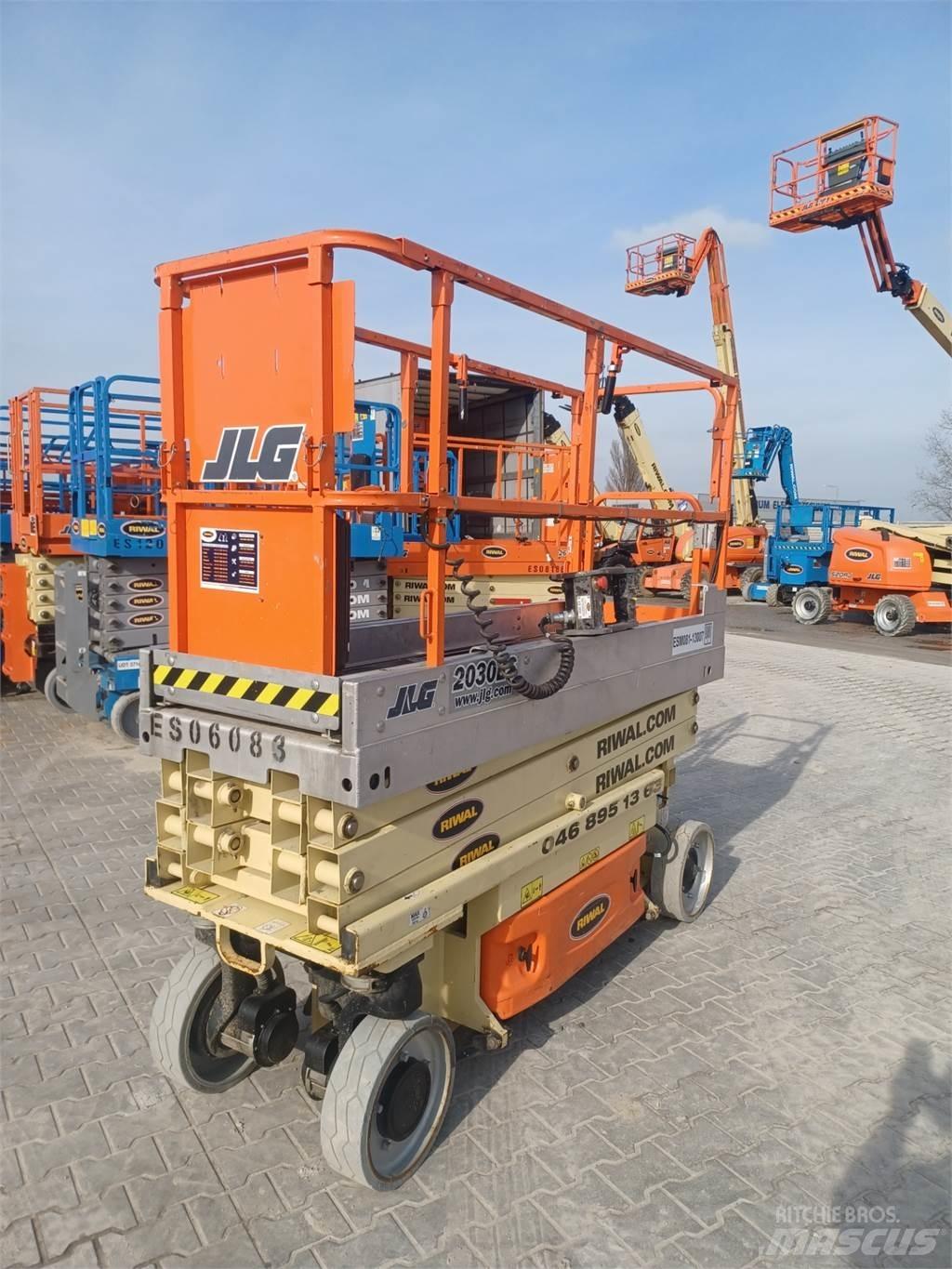JLG 2030ES Підйомники-ножиці
