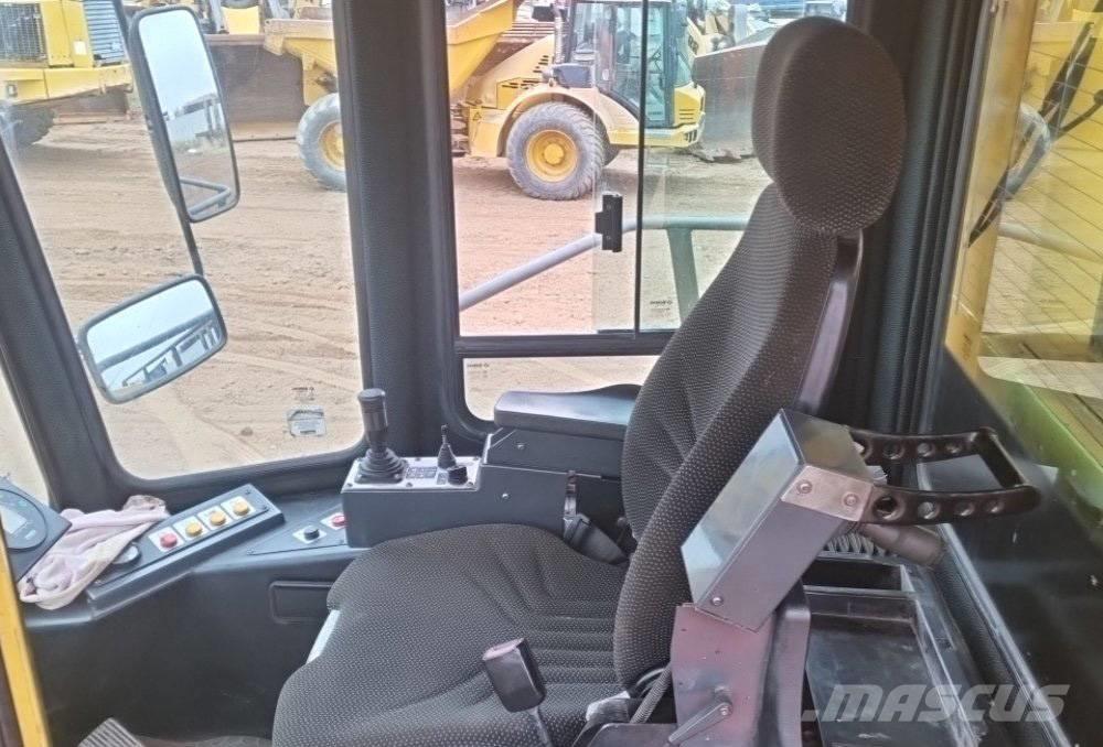 Bomag BC 772 RB-2 Сміттєві преси