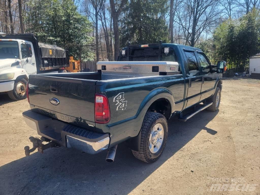 Ford F350 XLT Пікапи / Бічне розвантаження