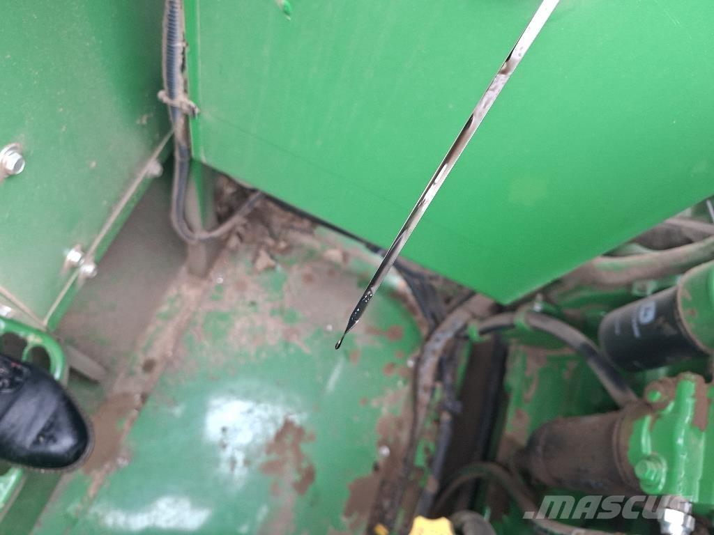 John Deere T550i Зернозбиральні комбайни