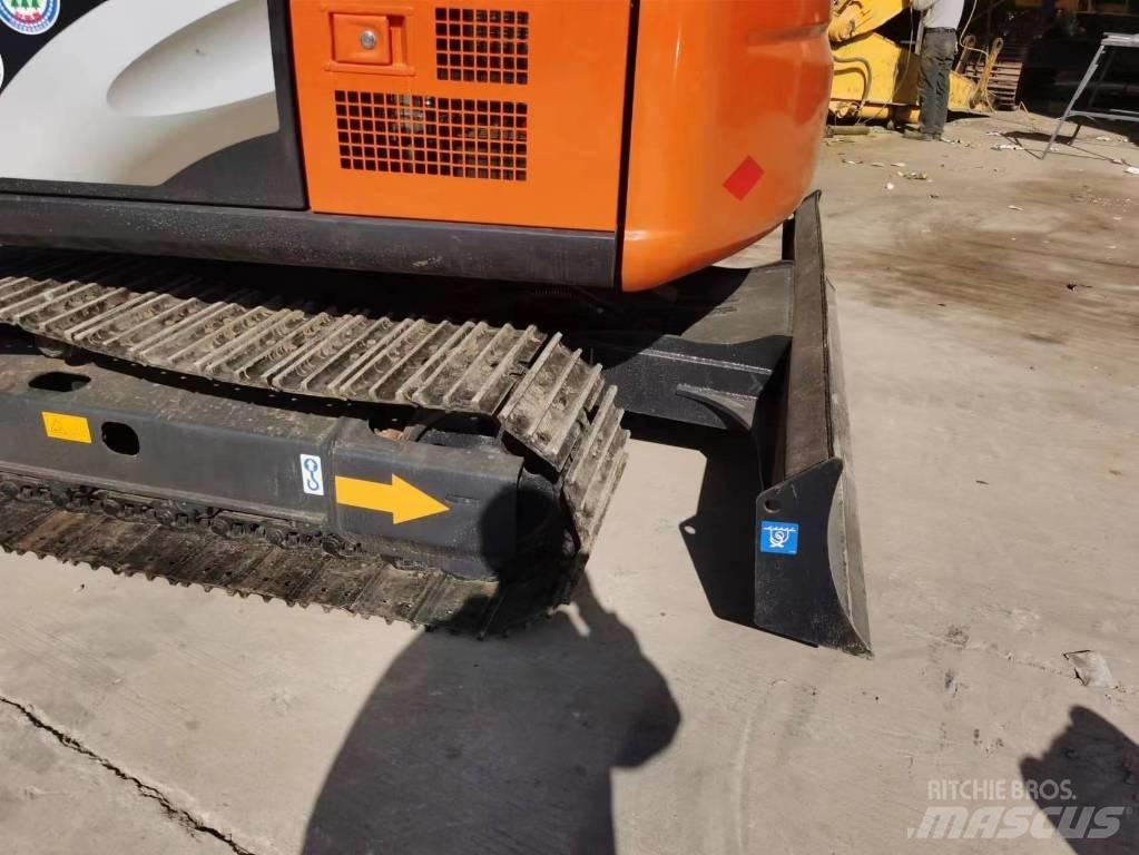 Hitachi ZX 70 Міні-екскаватори < 7т