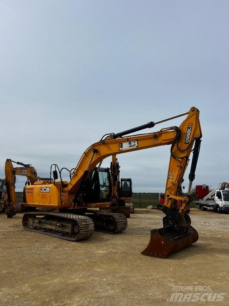 JCB JS 220 N LC Гусеничні екскаватори