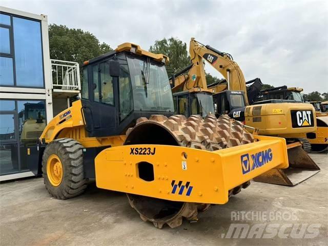 XCMG XS 223 J Грунтові котки