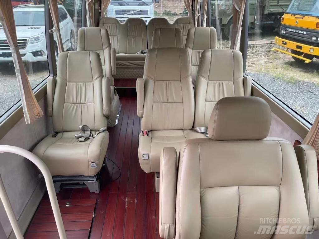 Toyota Coaster Bus Мікроавтобуси