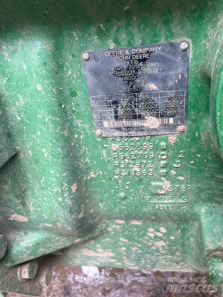 John Deere 8320R Трактори