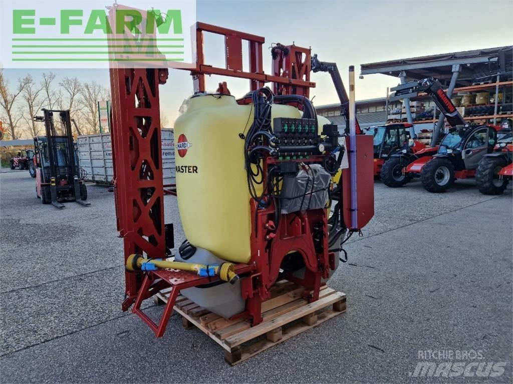 Hardi Master Причіпні обприскувачі