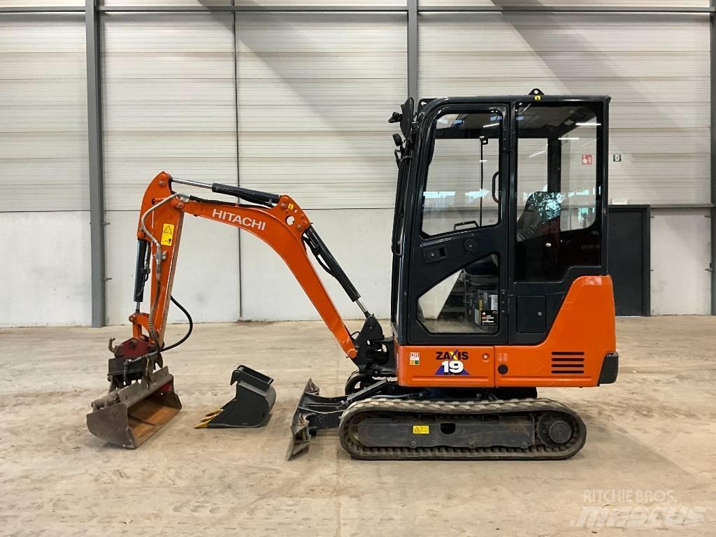 Hitachi ZX 19-6 Міні-екскаватори < 7т