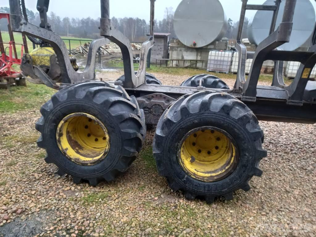John Deere 810E Форвардери