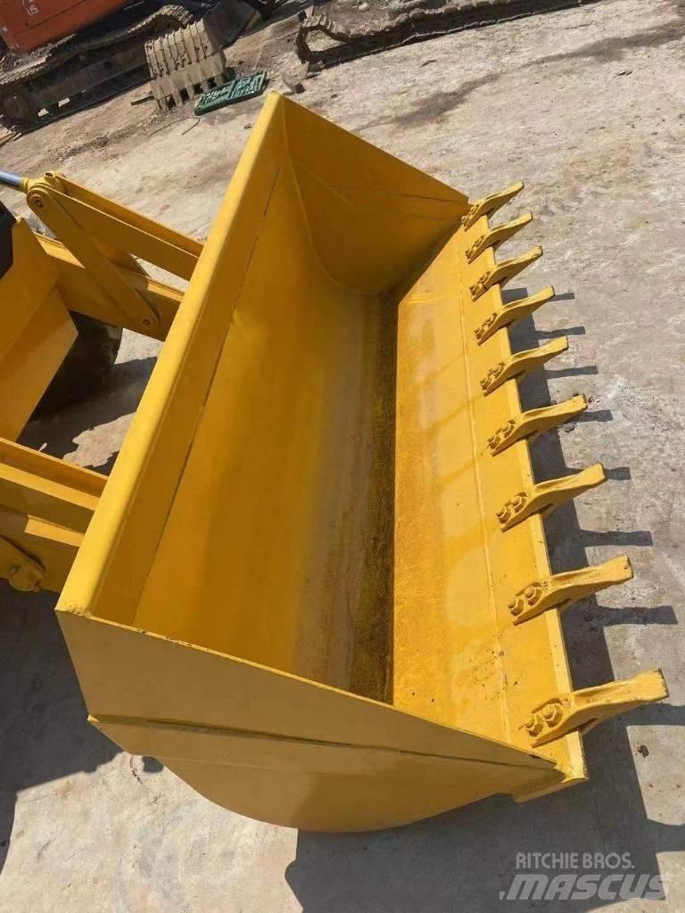 CAT 420F Екскаватори-навантажувачі