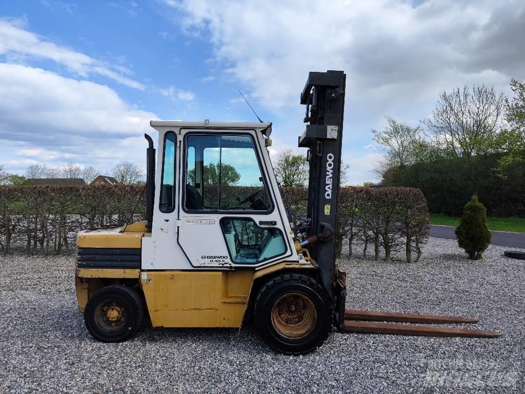 Daewoo D 40 S Дизельні навантажувачі