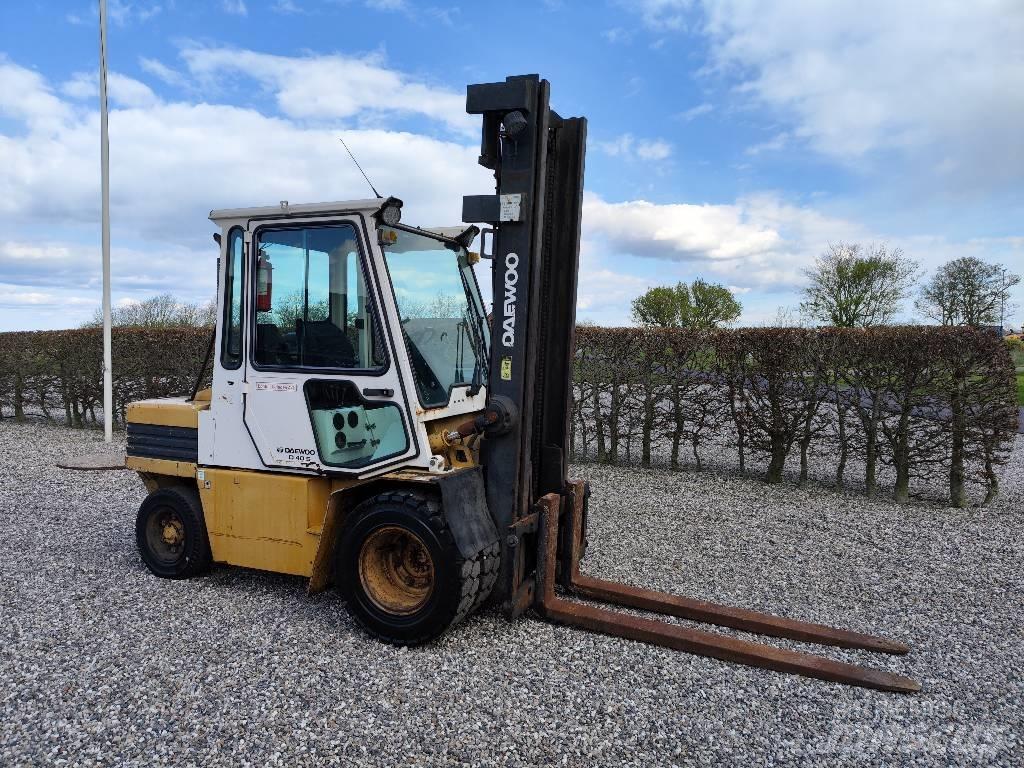 Daewoo D 40 S Дизельні навантажувачі