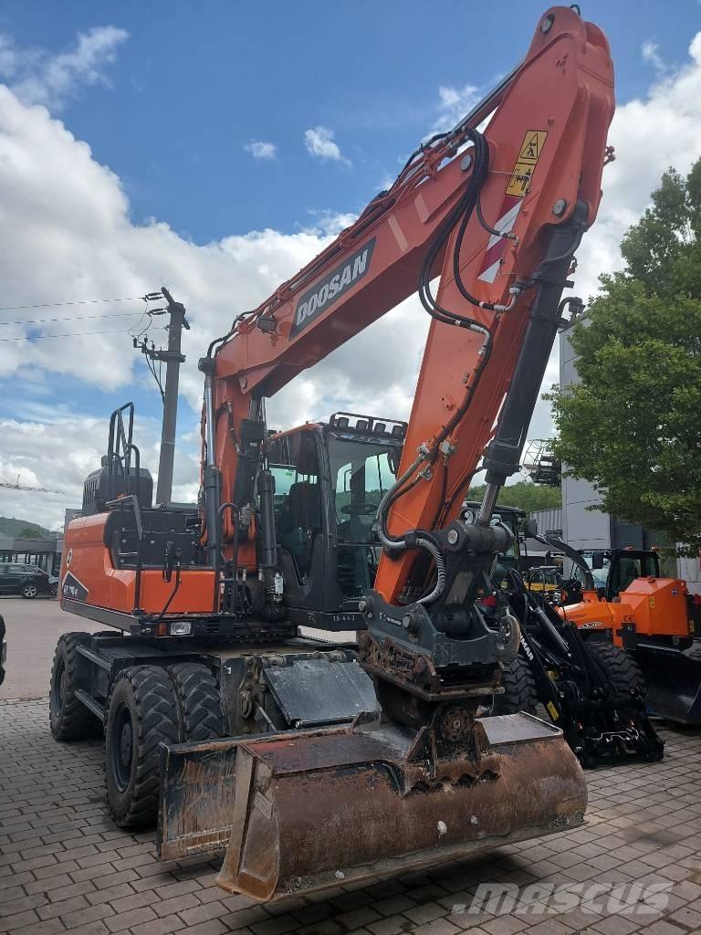Develon DX 170 W-7 Колісні екскаватори