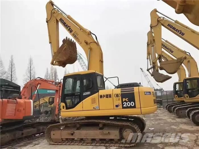 Komatsu PC 200-7 Гусеничні екскаватори