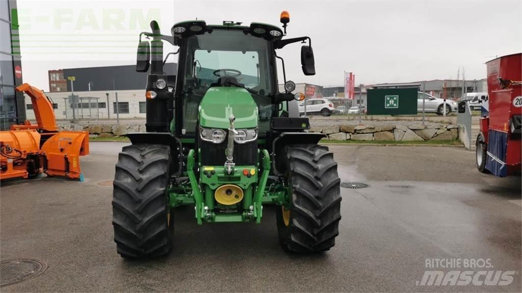 John Deere 6120M Трактори