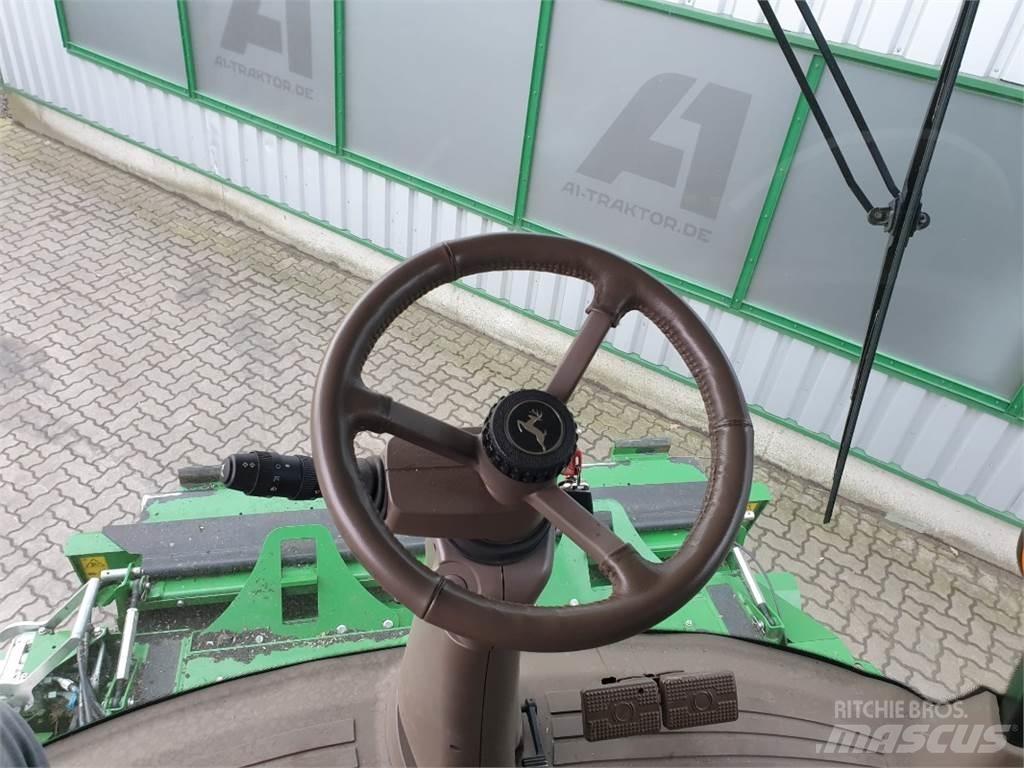 John Deere T670 Зернозбиральні комбайни