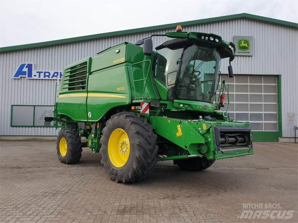 John Deere T670 Зернозбиральні комбайни