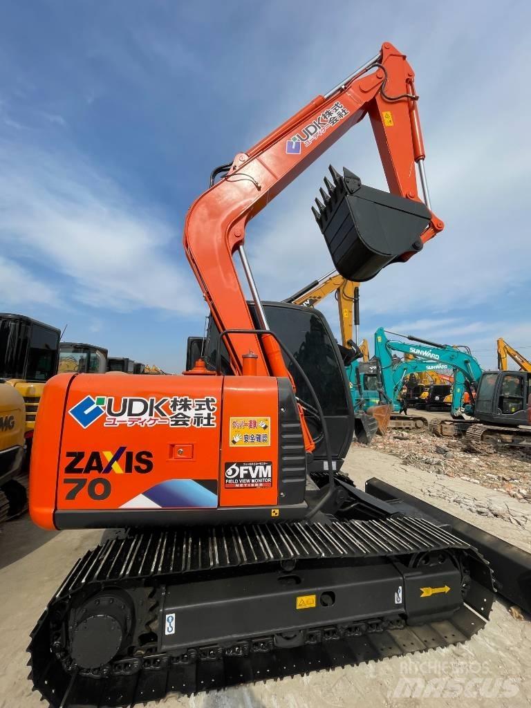 Hitachi Zaxis 70 Гусеничні екскаватори