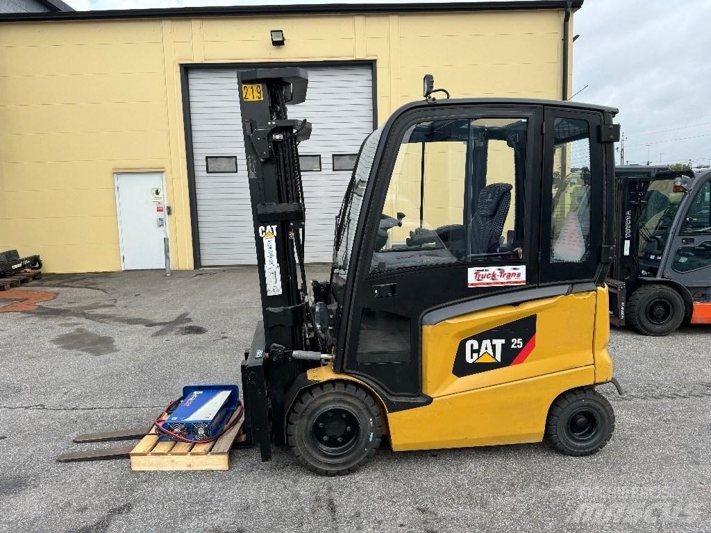 CAT EP25CN Електронавантажувачі