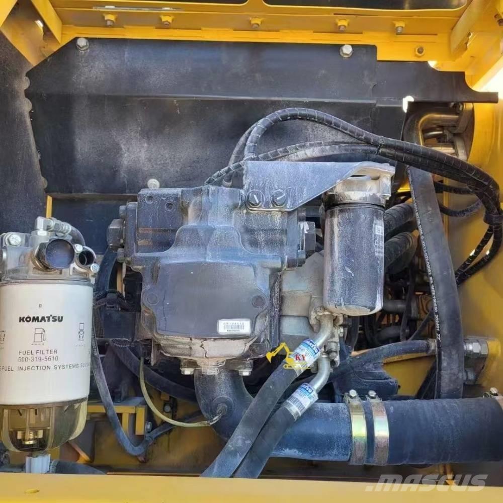 Komatsu PC 210-8 Гусеничні екскаватори