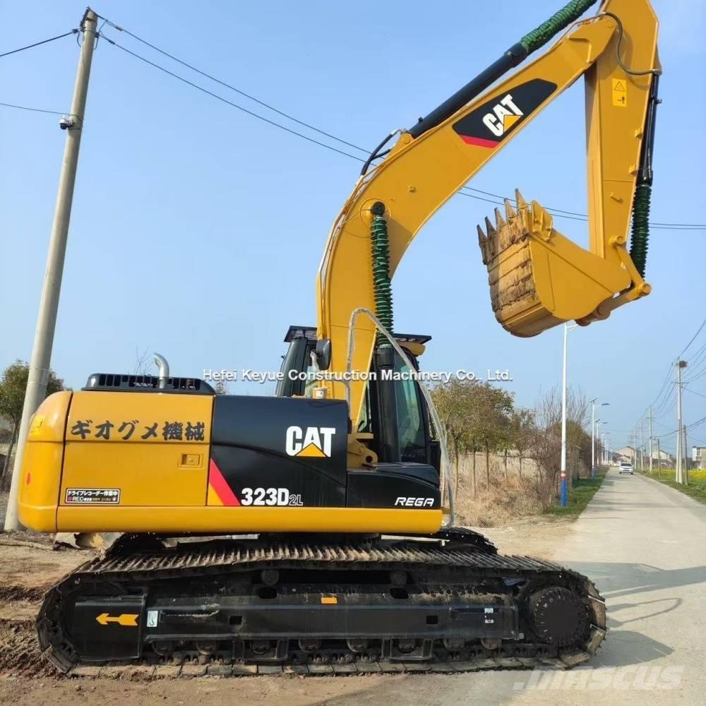 CAT 323gc Гусеничні екскаватори