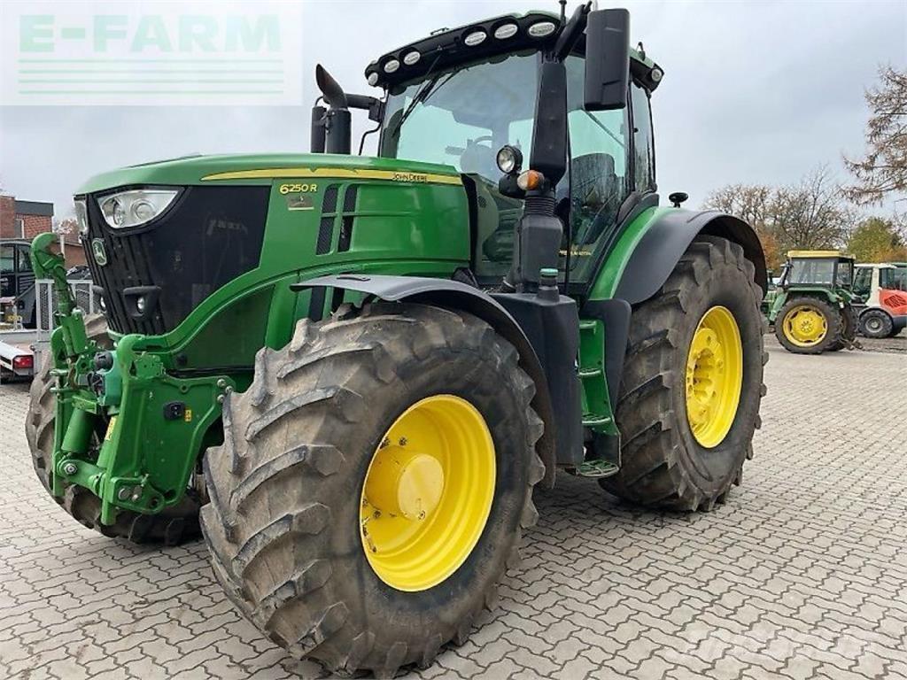 John Deere 6250r Трактори