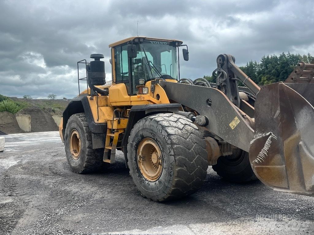 Volvo L 220 G Фронтальні навантажувачі