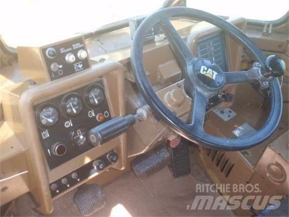 CAT 836C Сміттєві преси