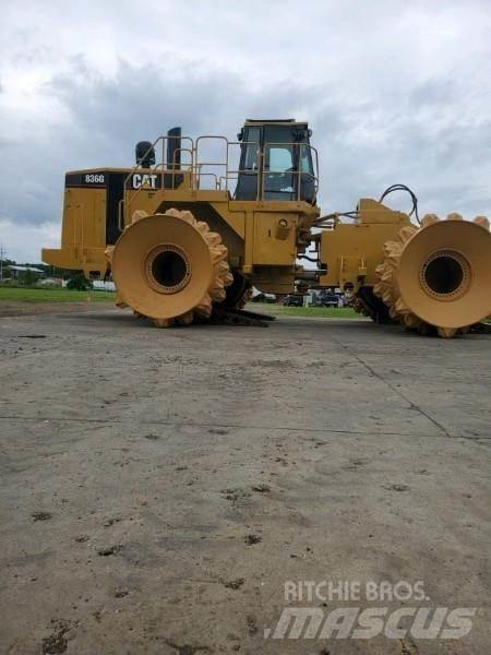 CAT 836G Сміттєві преси