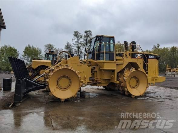 CAT 836H Сміттєві преси