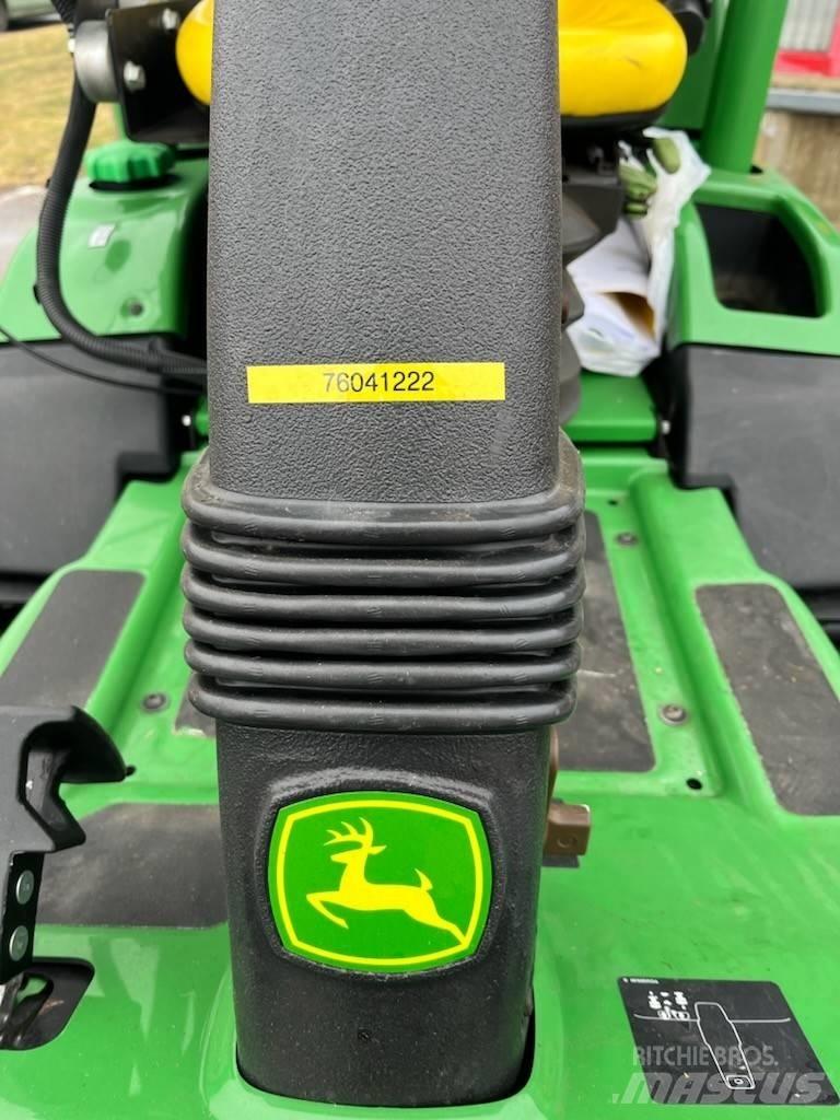 John Deere 7400A Грубі косарки