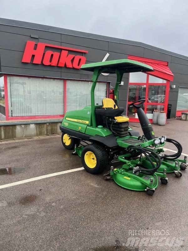 John Deere 7400A Грубі косарки