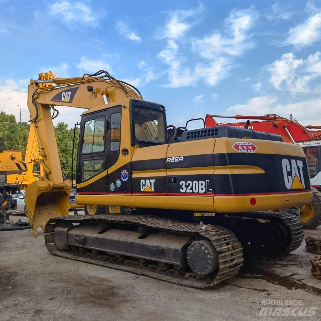 CAT 320 B LC Гусеничні екскаватори