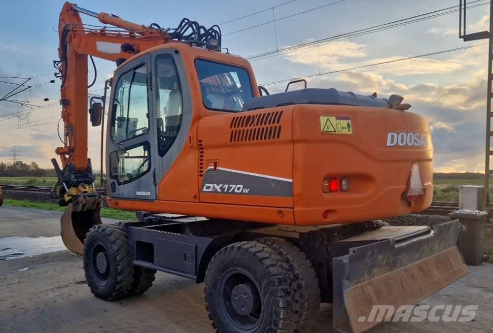 Doosan DX 170 W Колісні екскаватори