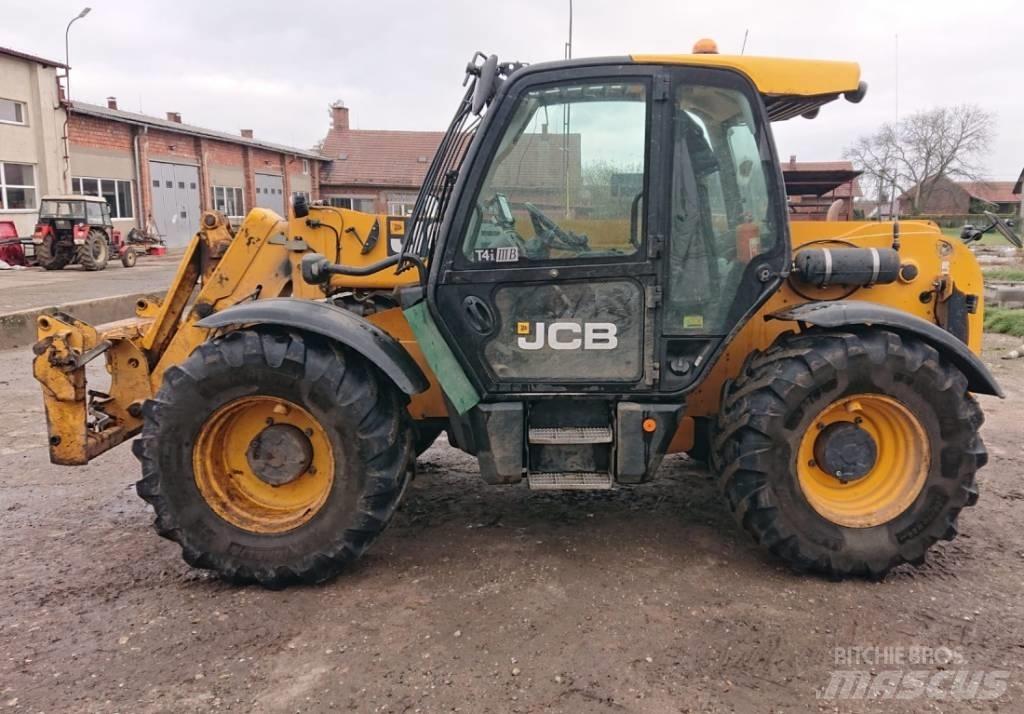 JCB 541-70 Телескопічний навантажувач