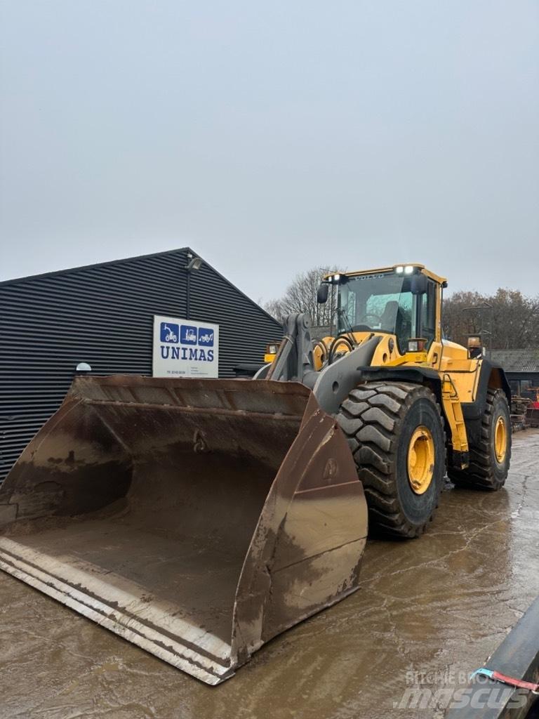 Volvo L 220 G Фронтальні навантажувачі