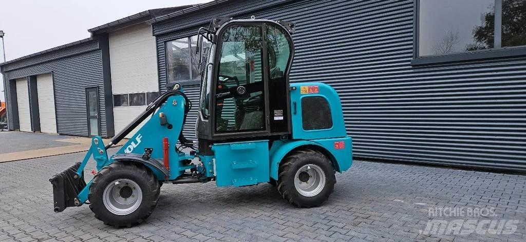 Wolf R906 Фронтальні навантажувачі
