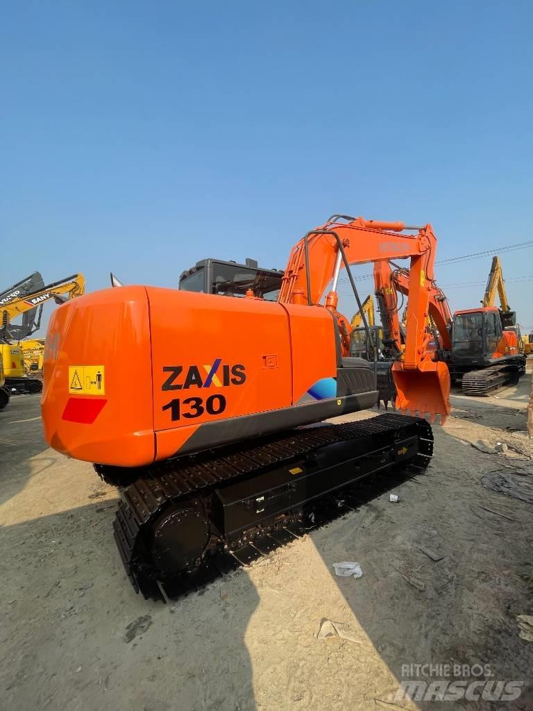 Hitachi ZX 130 Гусеничні екскаватори