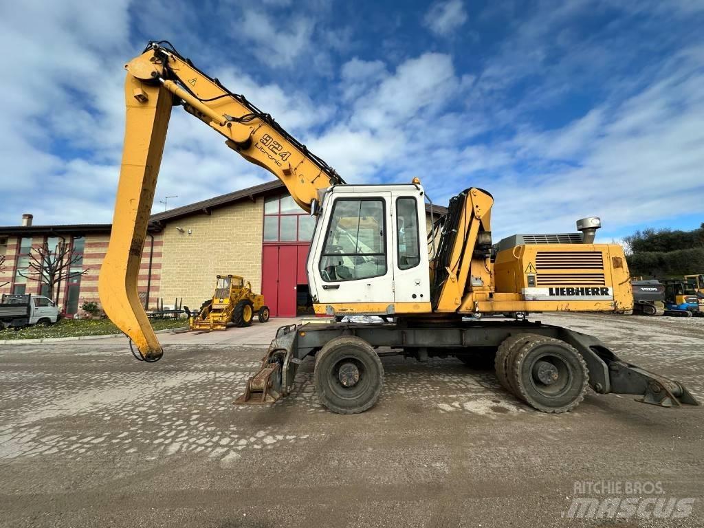 Liebherr A 924 B Перевантажувачі металобрухту/промислові навантажувачі