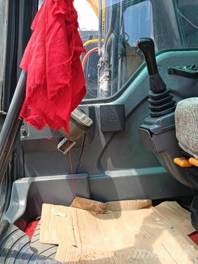 Volvo EC 210 Гусеничні екскаватори